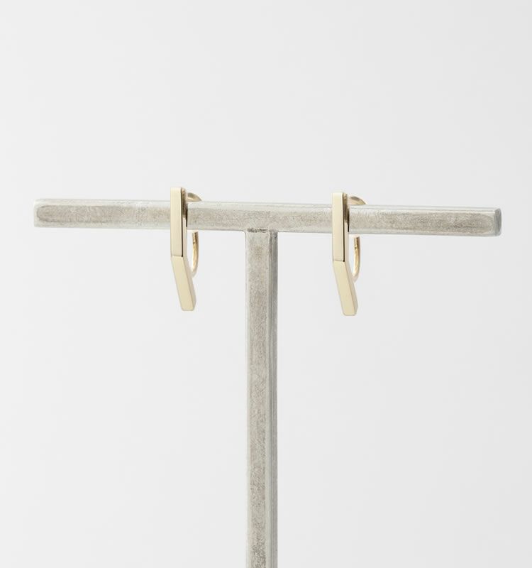 12月上旬再販予定】Tie（K10 Earrings） | 痛くないイヤリング WOJE