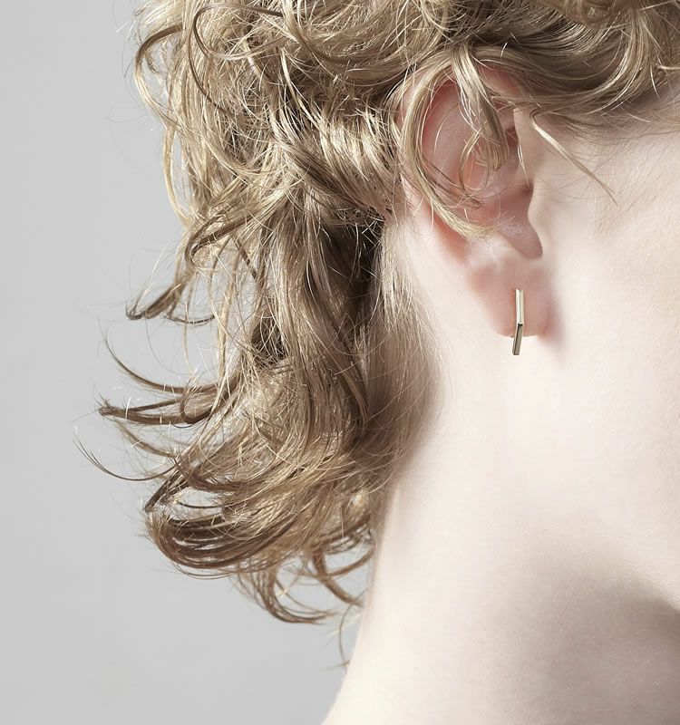12月上旬再販予定】Tie（K10 Earrings） | 痛くないイヤリング WOJE
