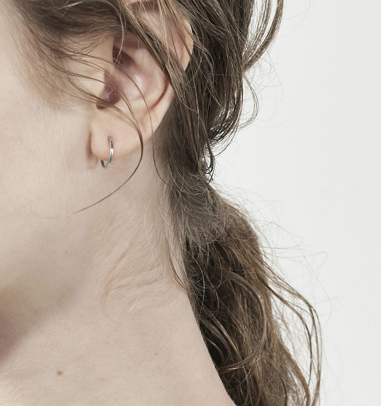 1月上旬再販予定】Line（SV925 Earrings） | 痛くないイヤリング WOJE